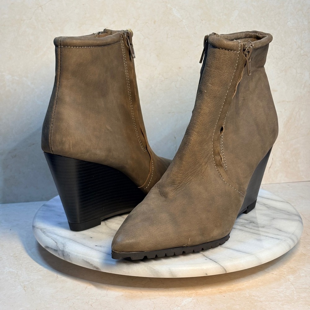 H by Halston Womens Brown Leather Pointed Toe Wedge Ankle Boots A271618 Size 8M